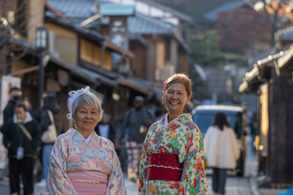 Kyoto Without the Rush｜Private Photo Shoot for Couples & Families photo 4